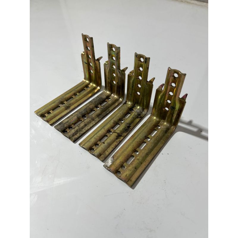 Lot de 4 pattes equerres de fixation pour velux VES