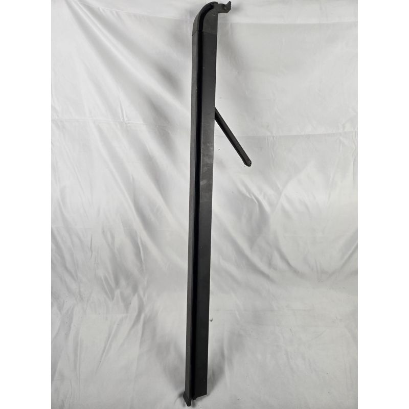 Glissiére gauche pour volet roulant velux V21 en hauteur S08